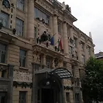 Center بيت ضيافة 3*