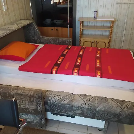 Cuki Guest house *