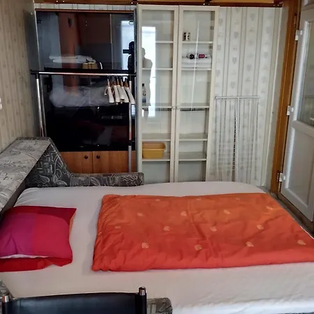 Center בית הארחה