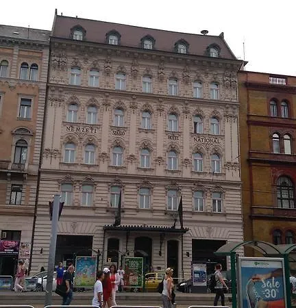 Center בית הארחה 3*